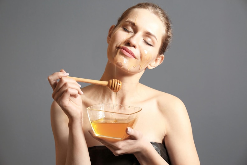 Honey for Skin: Benefits, Uses & Side Effects